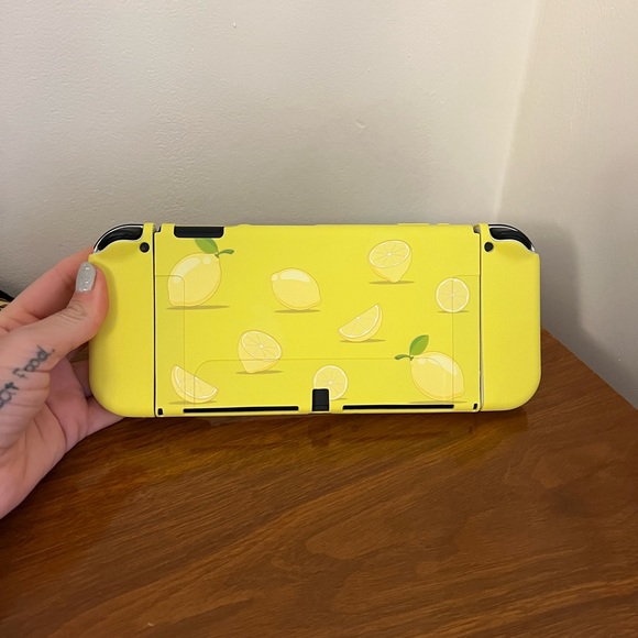 Nintendo switch OLED cover/case - Picture 3 of 6